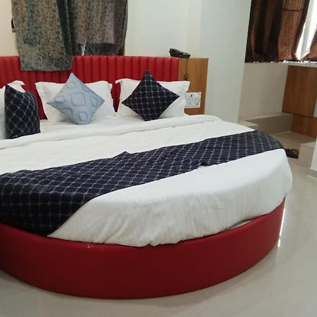 Hotel Rk Villa 巴罗达 外观 照片