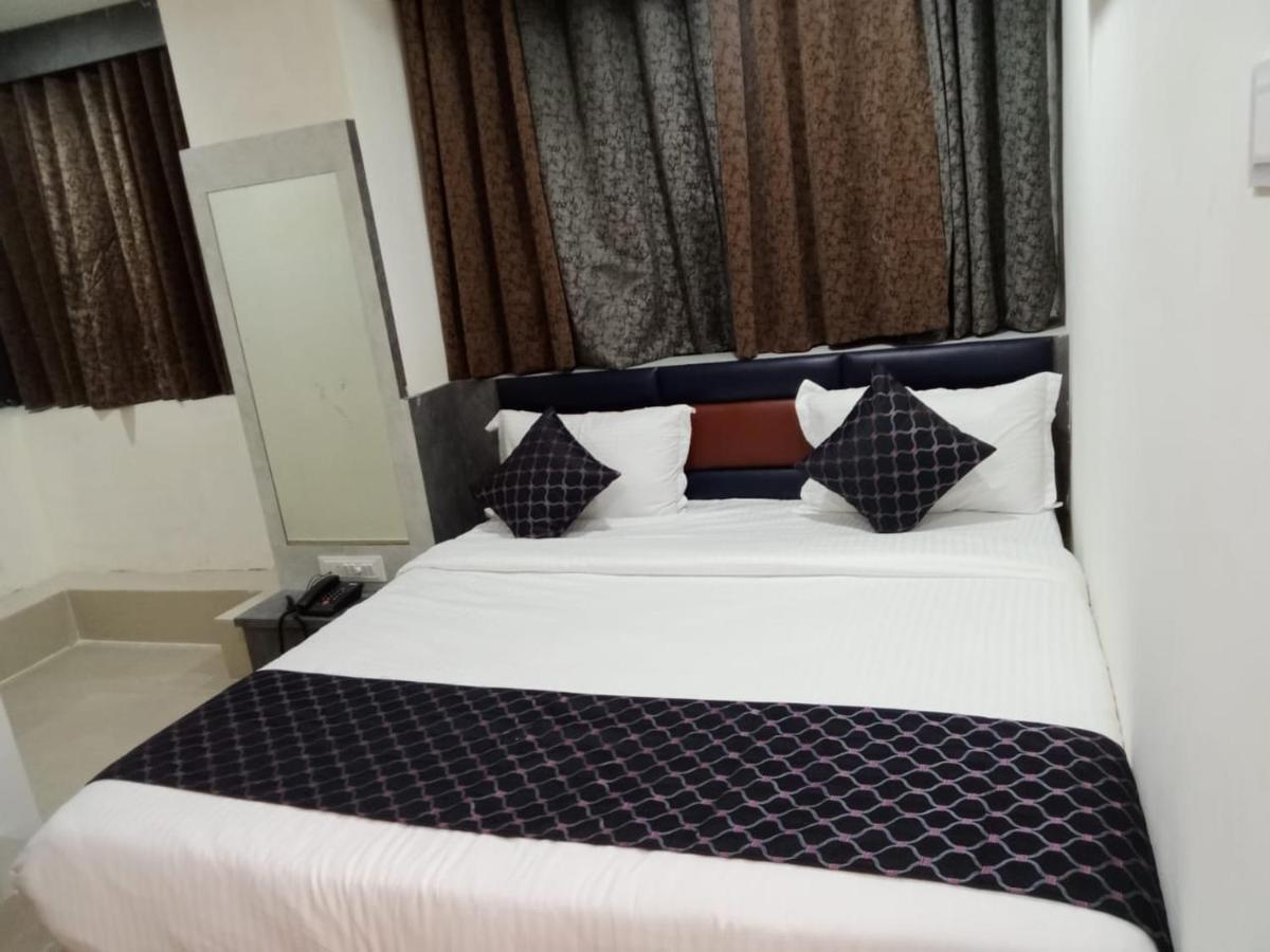 Hotel Rk Villa 巴罗达 外观 照片
