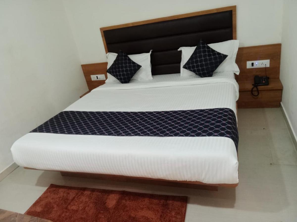 Hotel Rk Villa 巴罗达 外观 照片