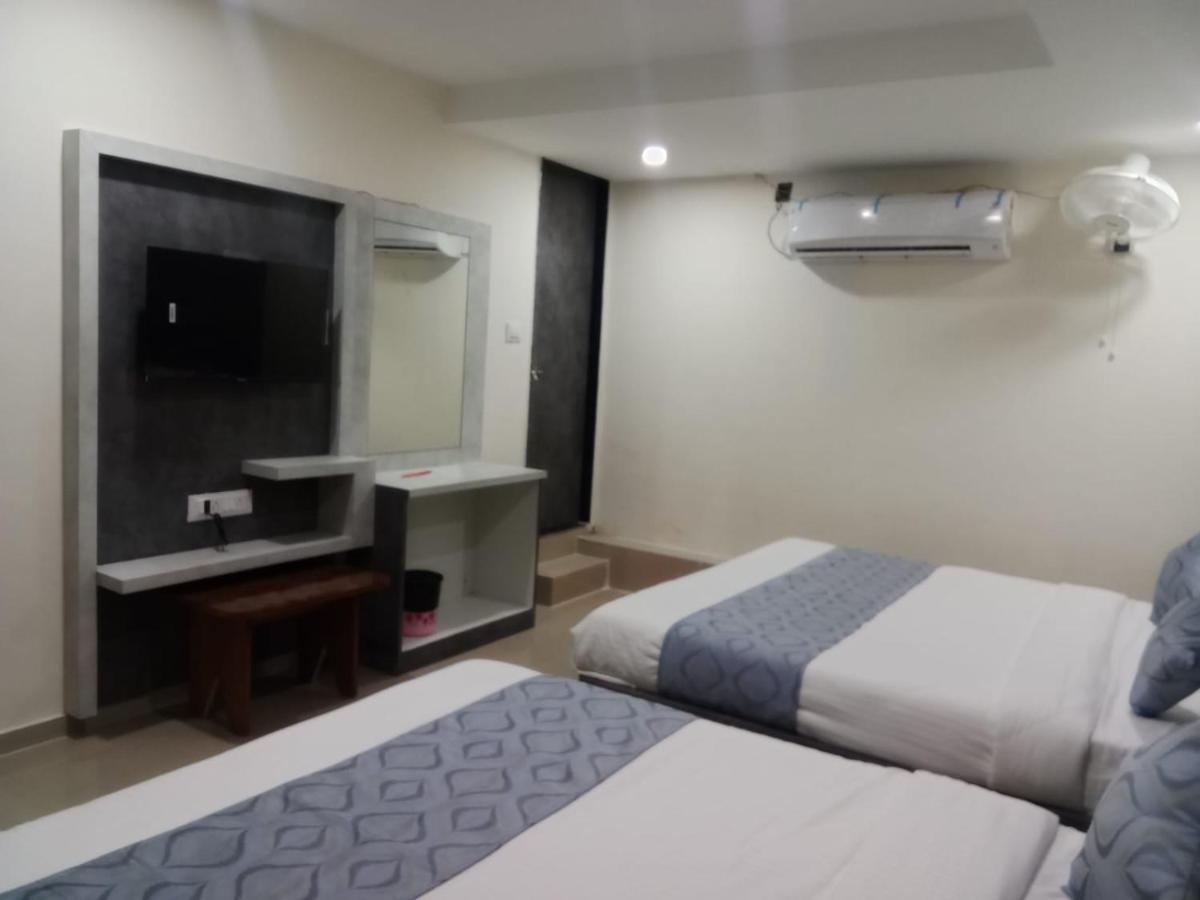 Hotel Rk Villa 巴罗达 外观 照片