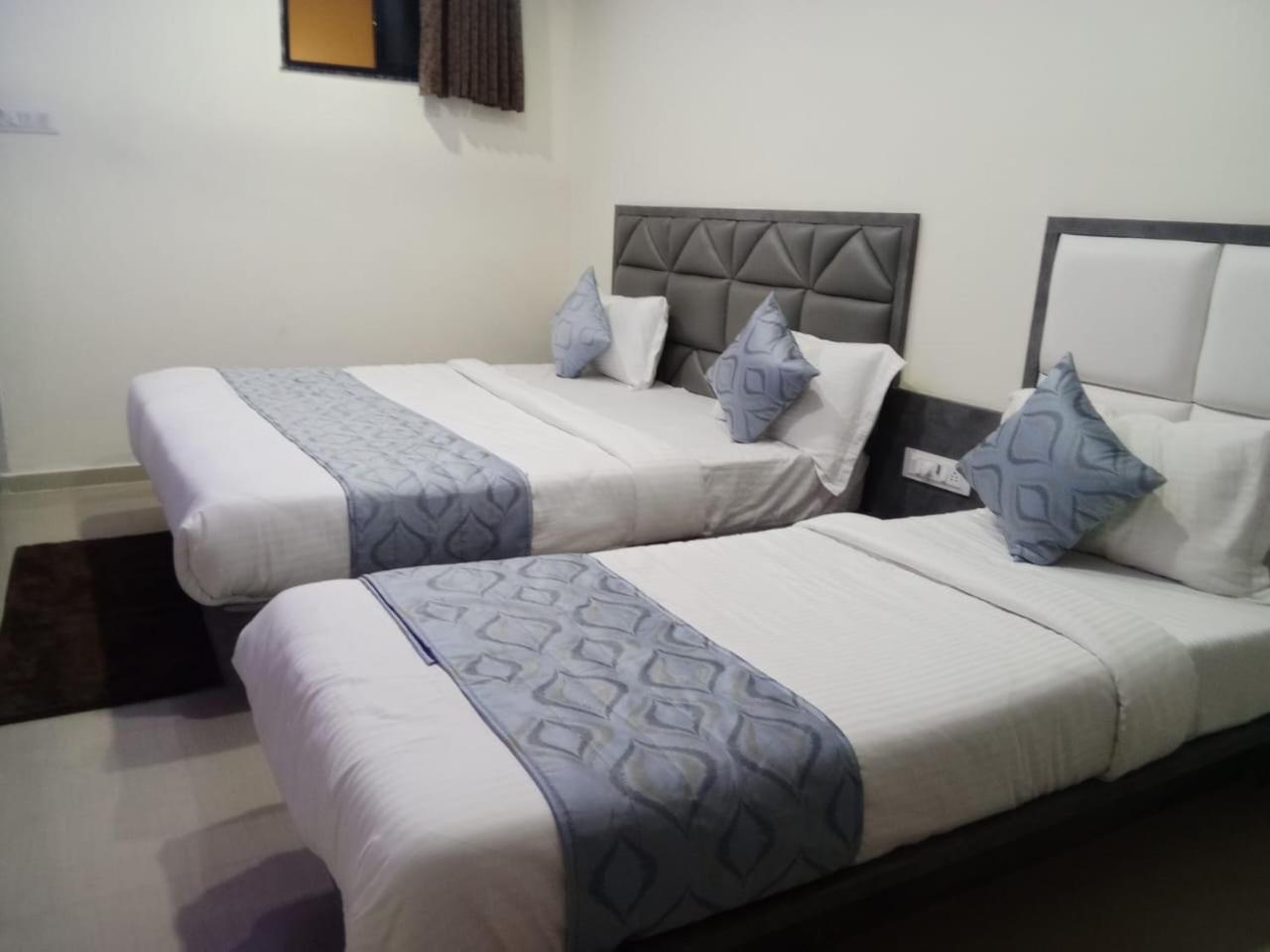 Hotel Rk Villa 巴罗达 外观 照片