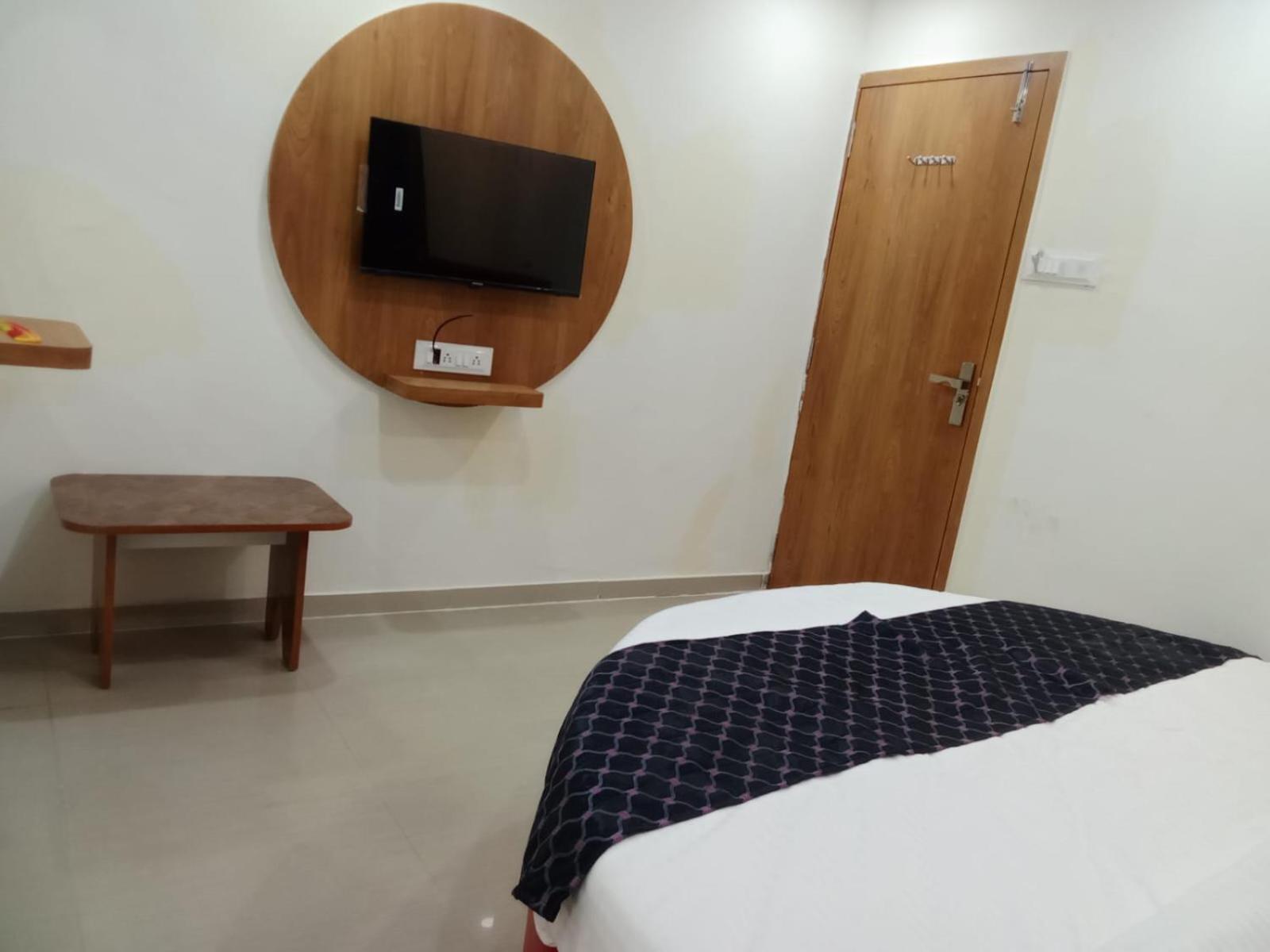 Hotel Rk Villa 巴罗达 外观 照片