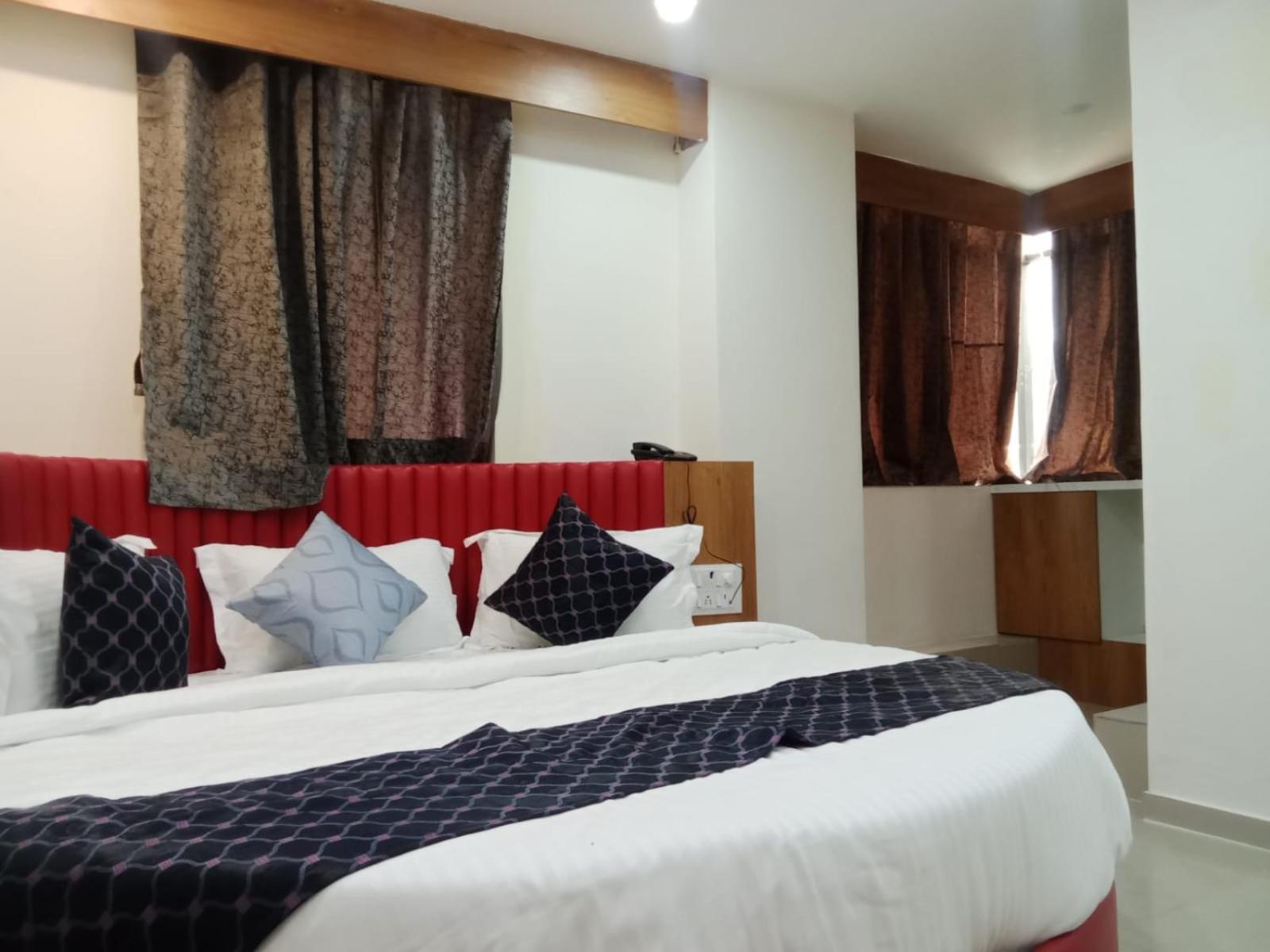 Hotel Rk Villa 巴罗达 外观 照片