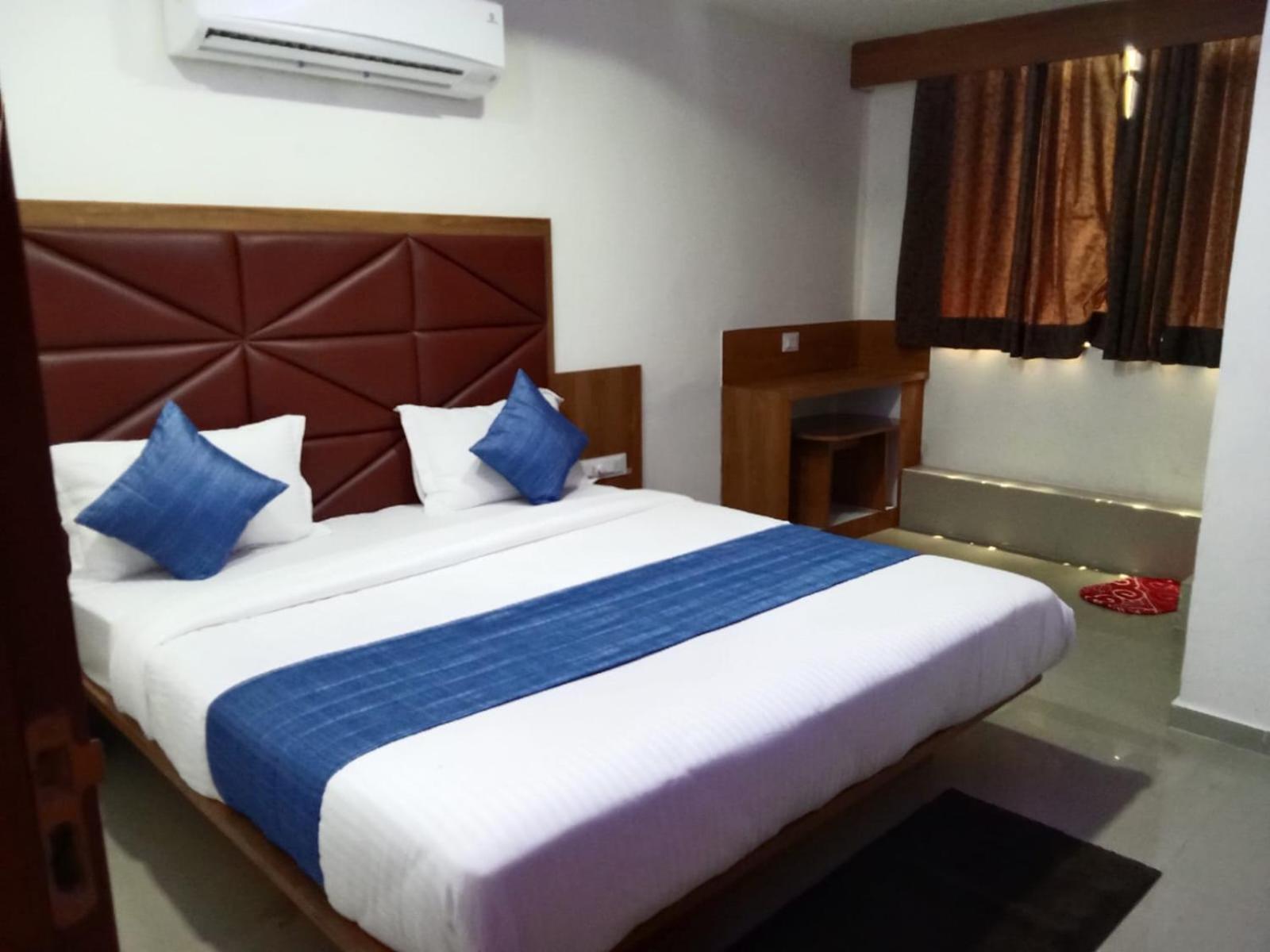 Hotel Rk Villa 巴罗达 外观 照片